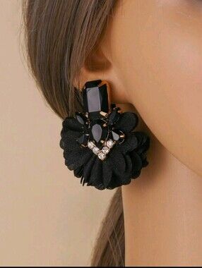 NEW! Chic Black Floral Rhinestones Gold Statement Post Earrings